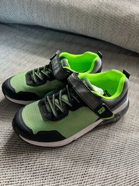 Stride Rite Kids Made2Play Radiant Bounce Light-up Sneaker